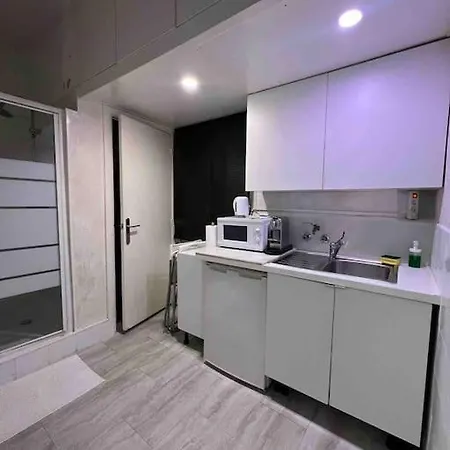 Estudio Con Entrada Independiente En Madrid Exterior photo