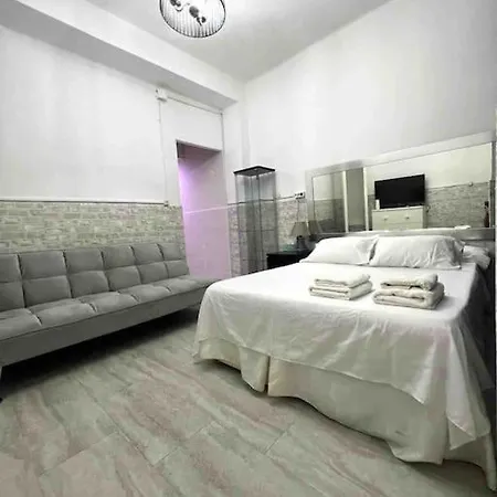Estudio Con Entrada Independiente En Madrid Exterior photo